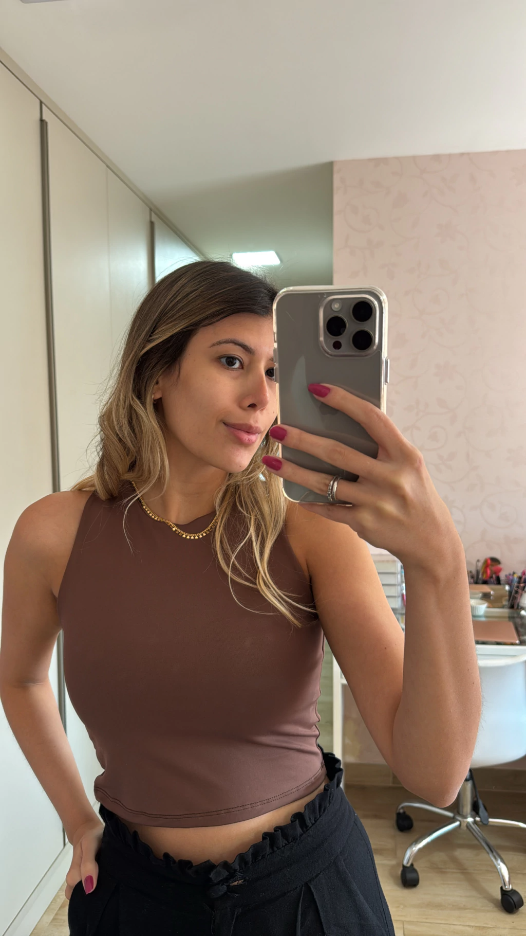 Cropped Minimalista Marrom