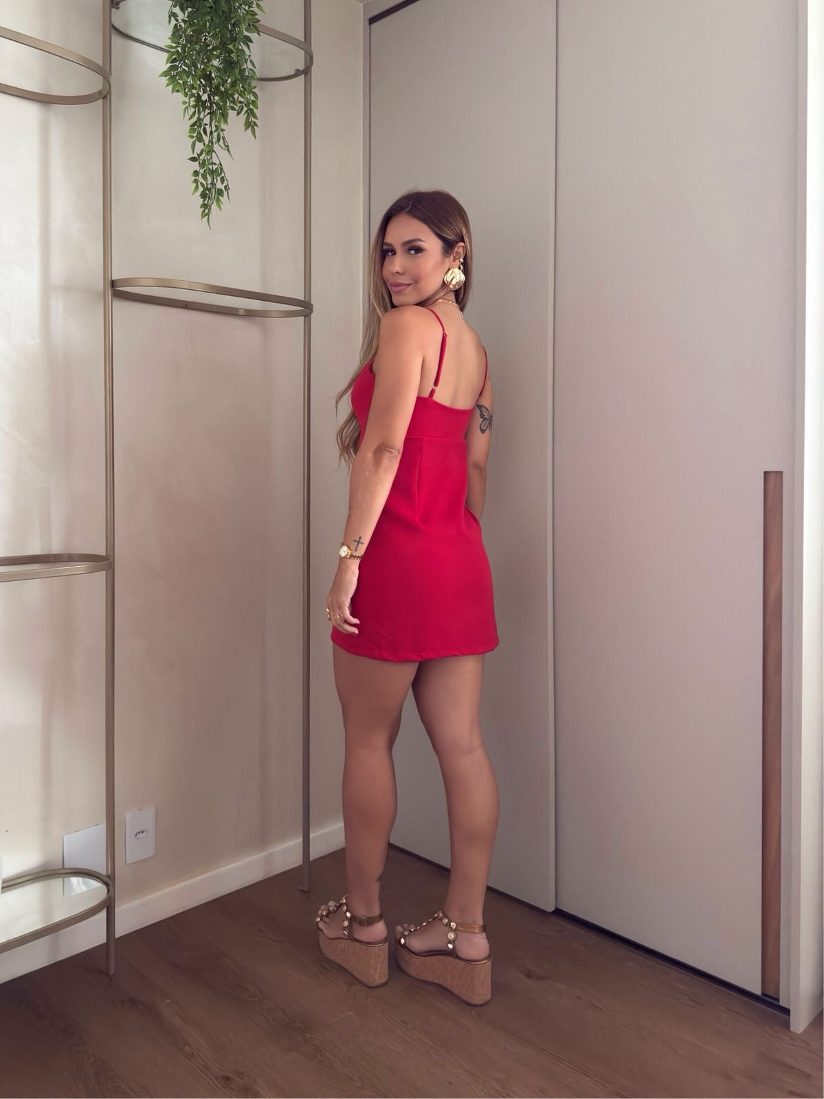 Macaquinho Curto com Recorte Frontal