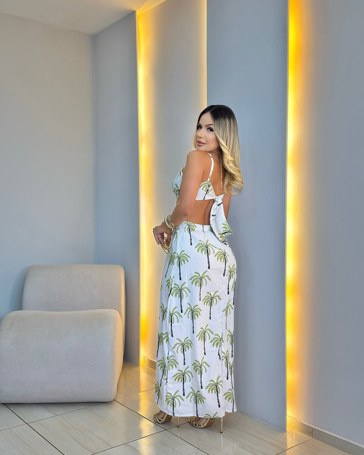 Vestido Longo Tropical Estampa Coqueiros & Recorte Central